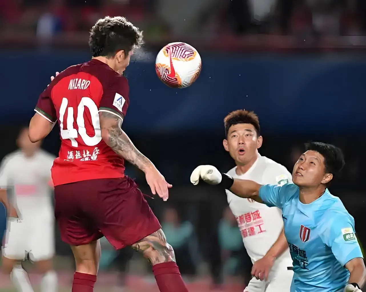 包含欧冠倒计时，华盛顿奇才加时末段强势反弹，细节引发关注，球迷炸锅，训练强度明显提升的词条