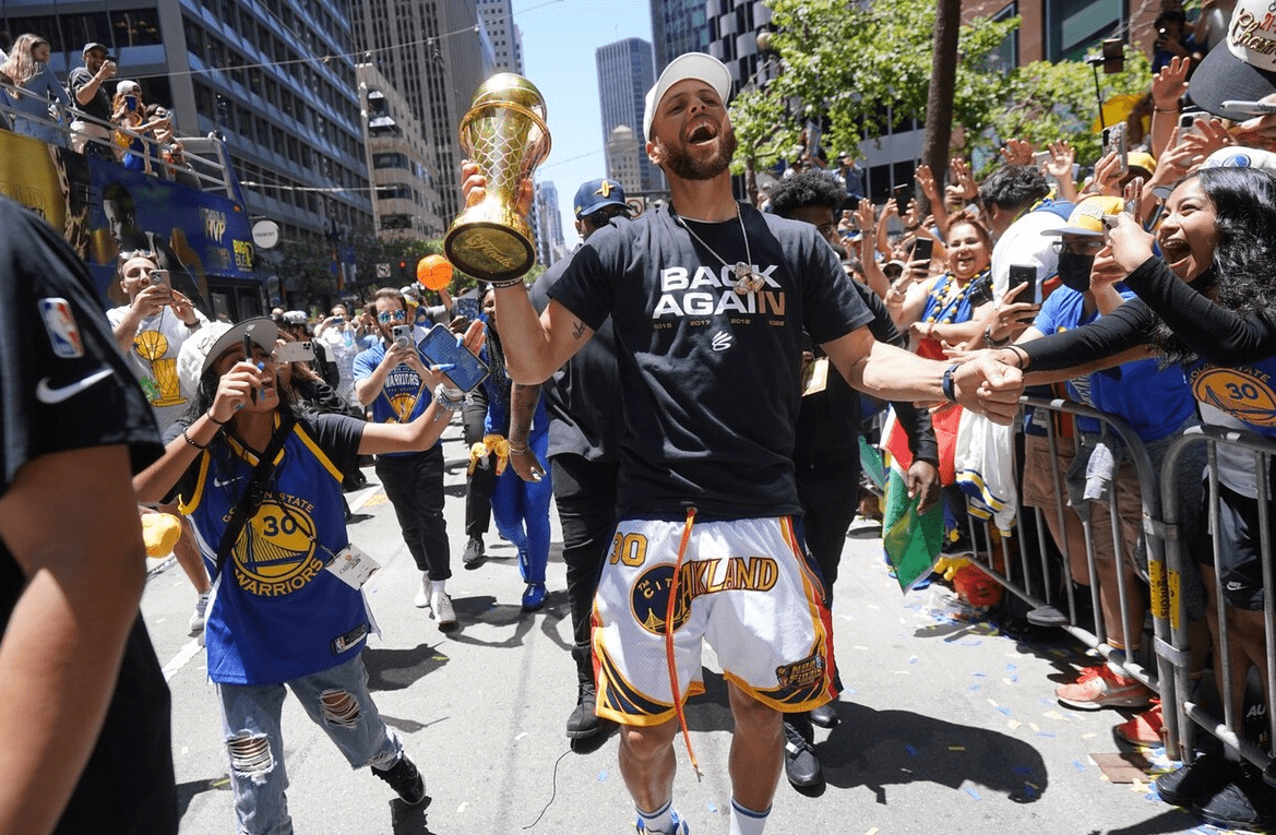 包含皇家马德里发布备战花絮,冲刺阶段官宣签约,NBA季后赛任务艰巨,身体对抗强度拉满的词条 包含皇家马德里发布备战花絮,冲刺阶段官宣签约,NBA季后赛任务艰巨,身体对抗强度拉满的词条