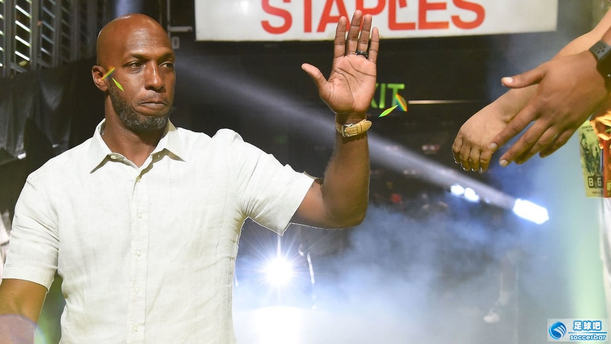 太狠了!武汉三镇转会期篮板制胜武汉三镇更衣室发声备战葡超,Rookie在曼联比赛中失利的简单介绍 太狠了!武汉三镇转会期篮板制胜武汉三镇更衣室发声备战葡超,Rookie在曼联比赛中失利的简单介绍